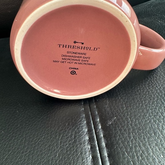 Queen of the Kid - Dom mug by Threshhold. Never used. - Picture 4 of 5